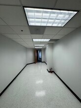 4 Hutton Centre Dr, Santa Ana, CA for lease Building Photo- Image 2 of 13