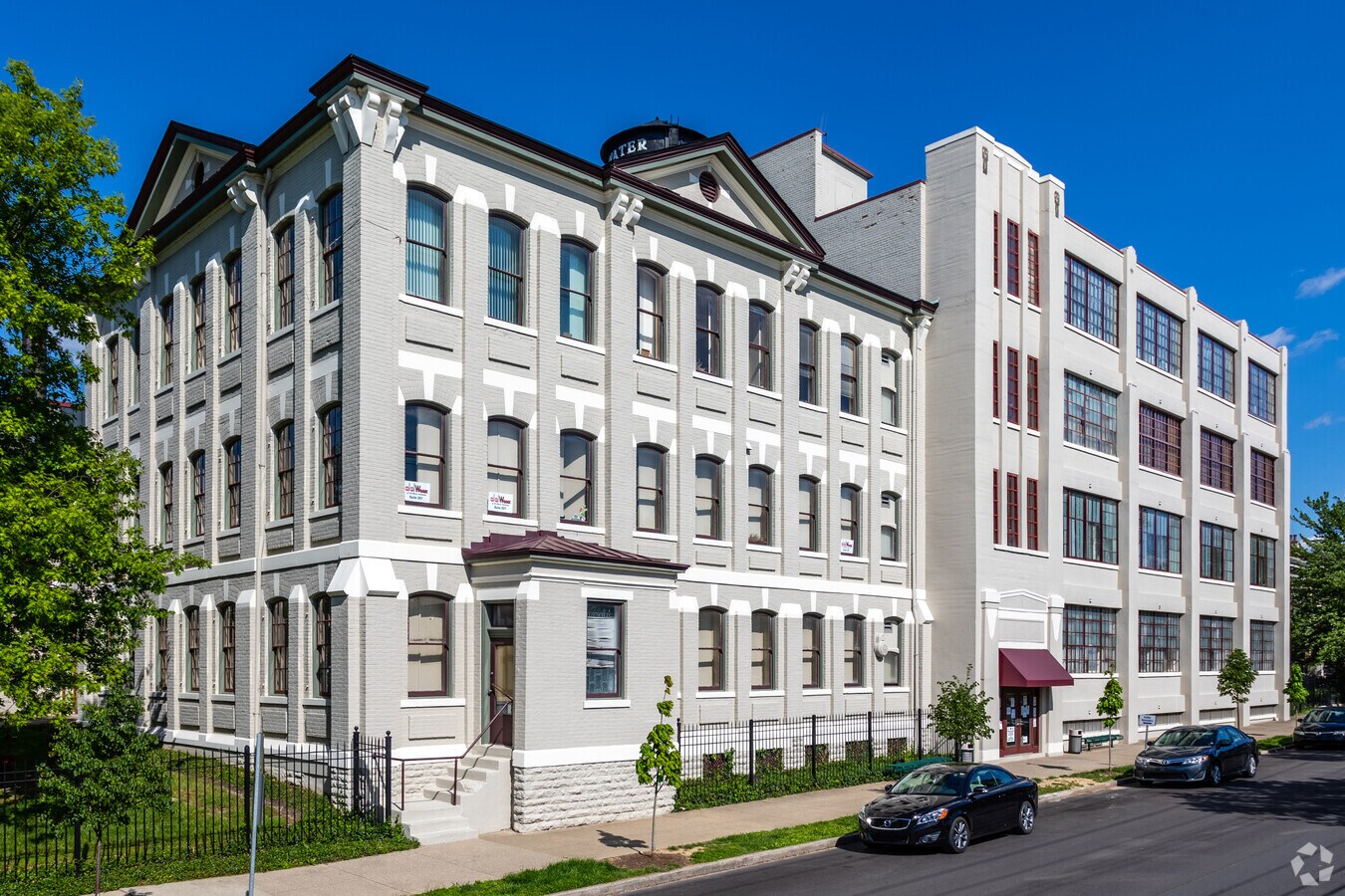 601 Washington Ave, Newport, KY 41071 Watertower Square