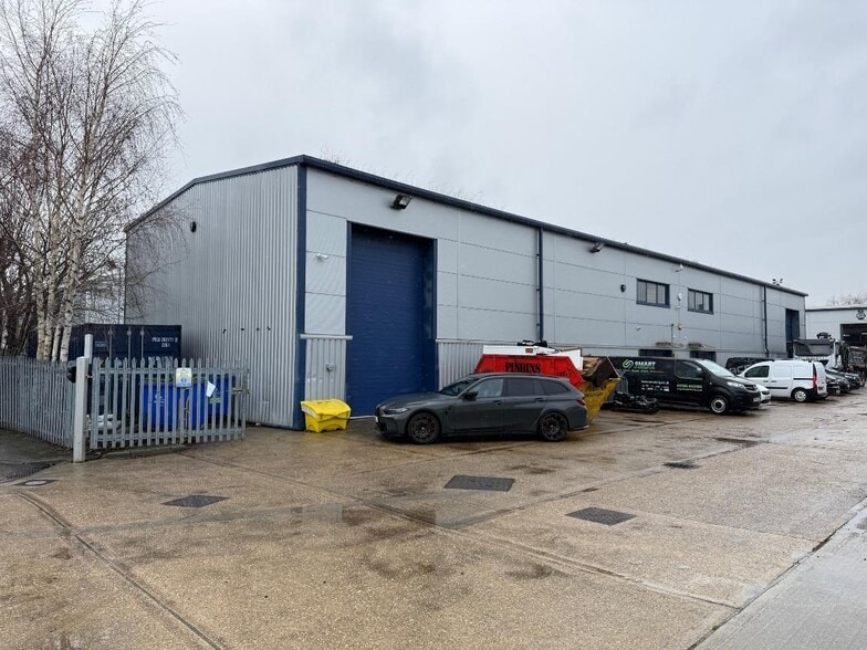 Castle Rd, Sittingbourne for lease - Building Photo - Image 1 of 1