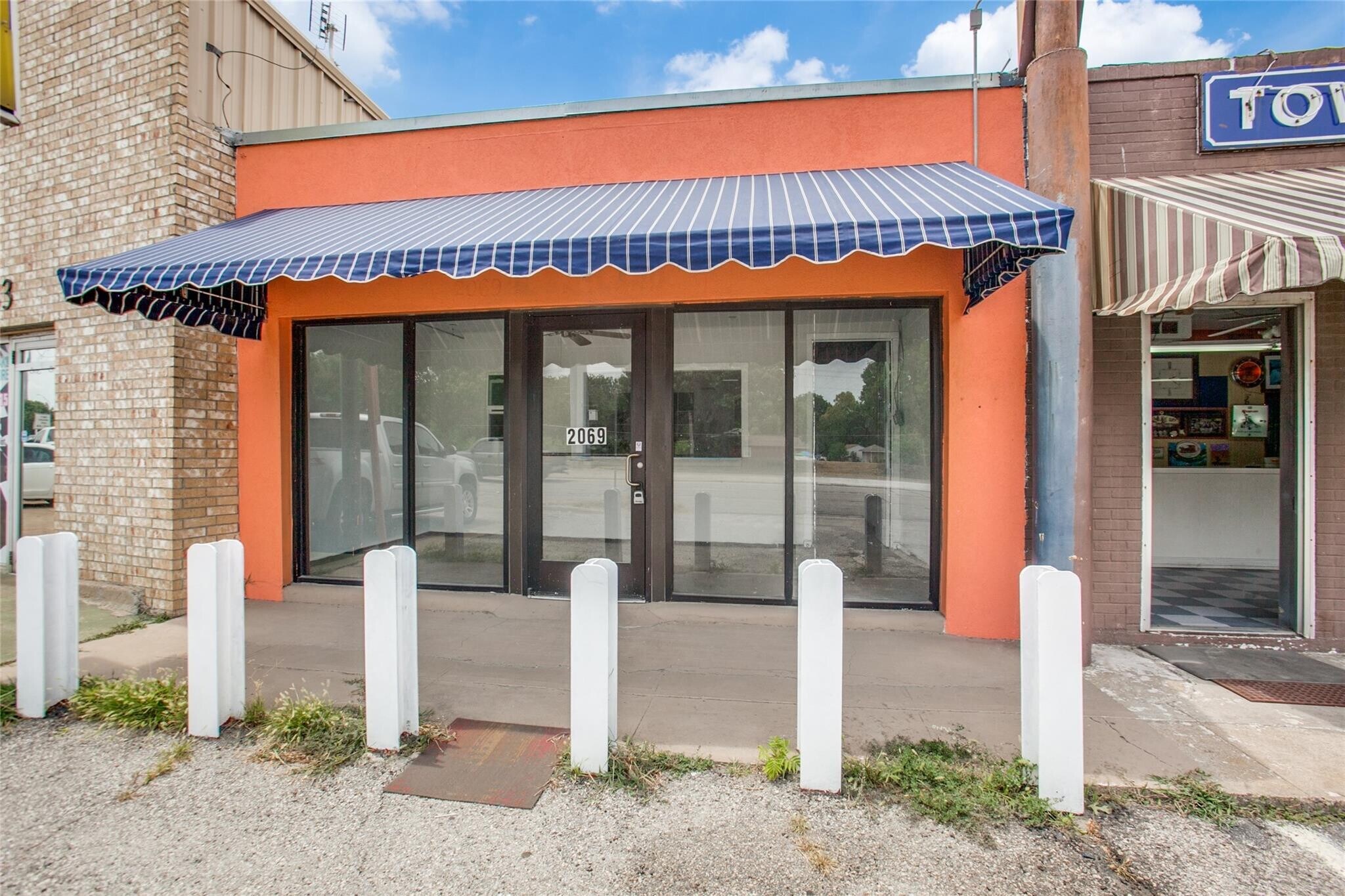 2069 S Garland Ave, Garland, TX for sale Primary Photo- Image 1 of 1