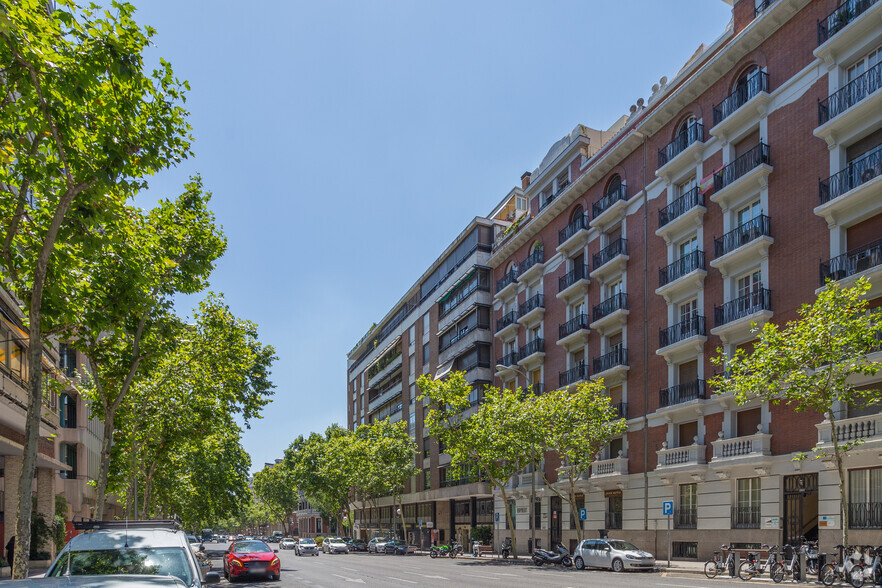 Office in Madrid, MAD for lease - Building Photo - Image 1 of 1