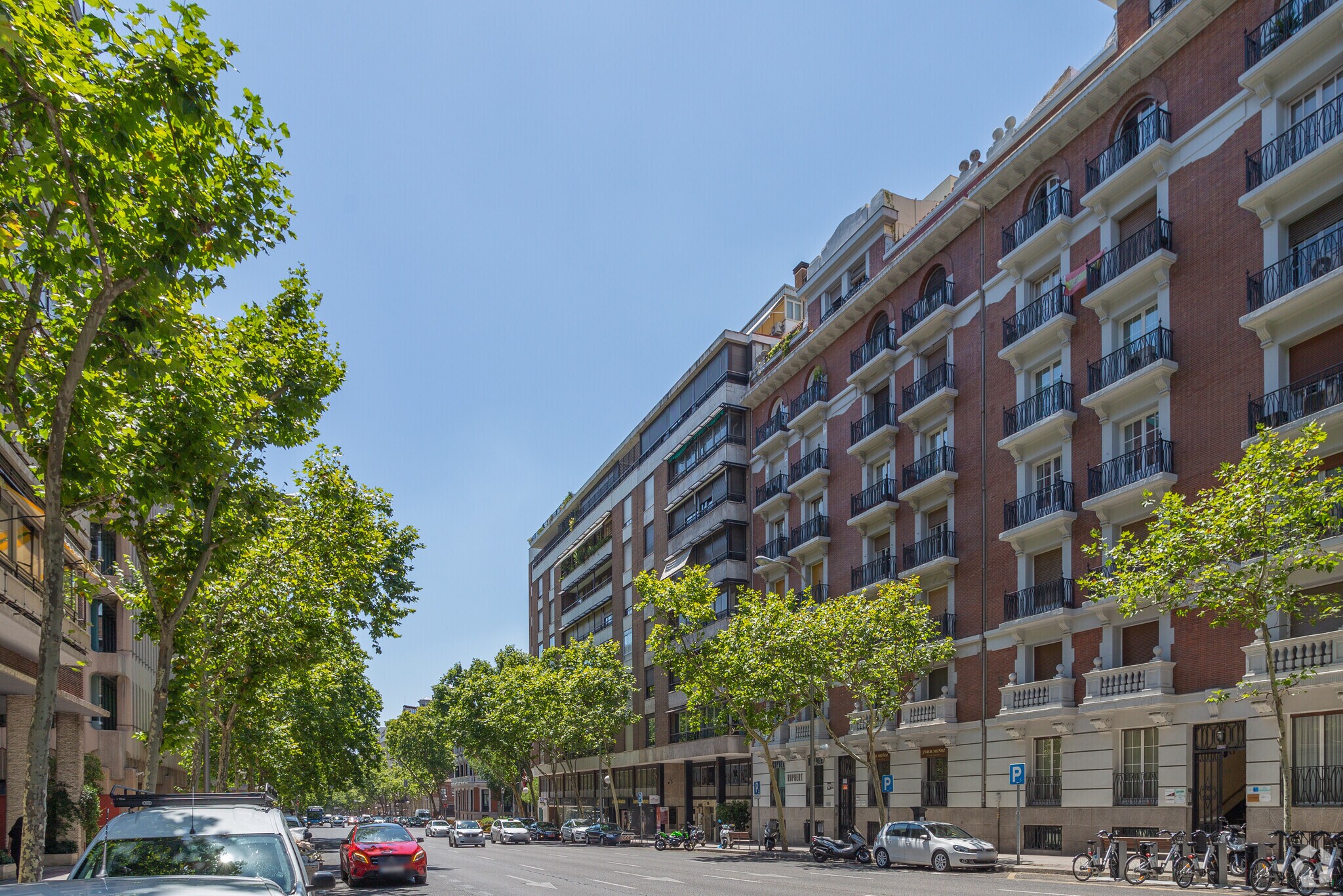 Multifamily in Madrid, Madrid for sale Building Photo- Image 1 of 1