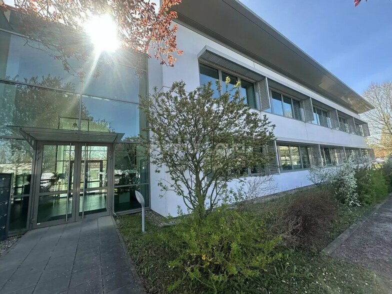 Office in Schiltigheim for lease - Building Photo - Image 3 of 13