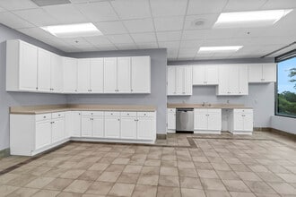 4401 Belle Oaks Dr, North Charleston, SC for lease Interior Photo- Image 1 of 7