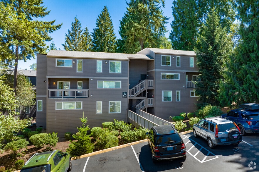 19500 Hidden Springs Rd, West Linn, OR for sale - Primary Photo - Image 1 of 1