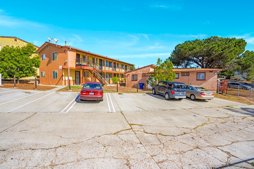 2220 Dunlop St, San Diego, CA for sale - Building Photo - Image 2 of 7