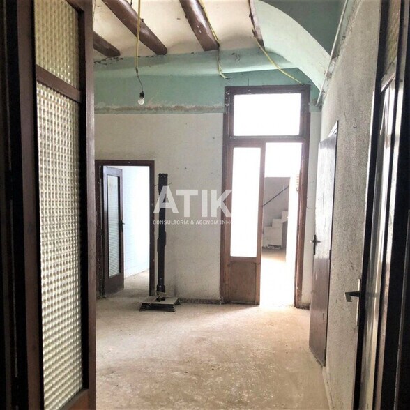 Retail in Ontinyent for lease - Building Photo - Image 2 of 6