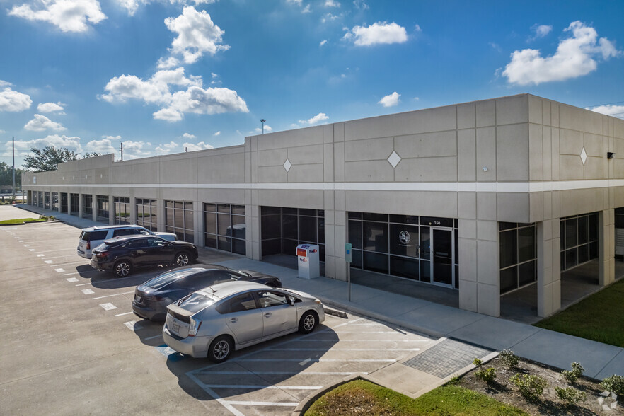 10110 W Sam Houston Pky S, Houston, TX for lease - Building Photo - Image 1 of 2