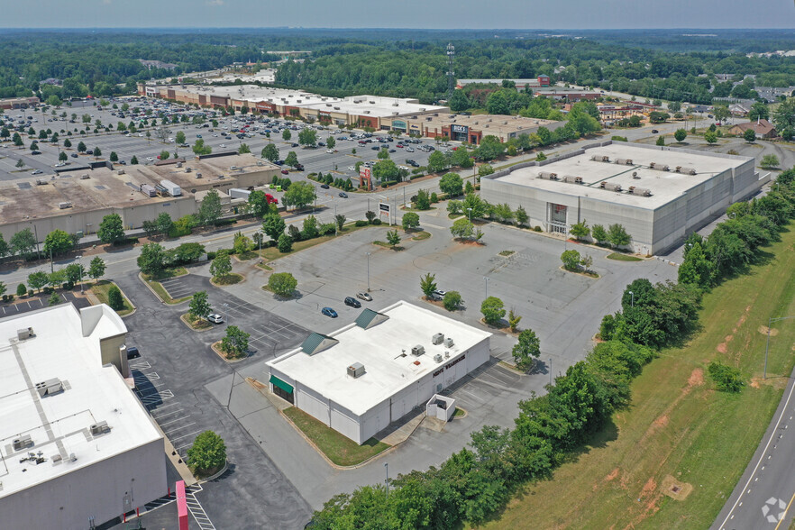 5402 Hornaday Rd, Greensboro, NC for lease - Aerial - Image 3 of 5