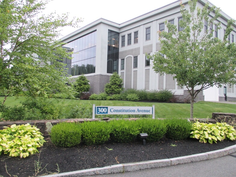 300 Constitution Ave, Portsmouth, NH for lease - Building Photo - Image 1 of 26
