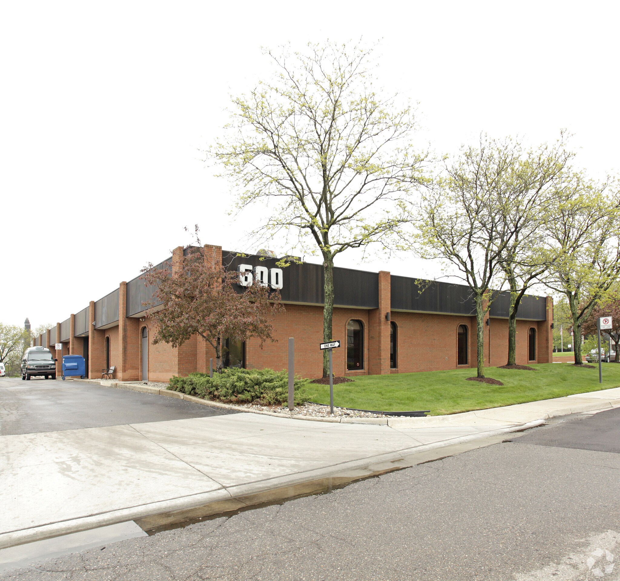 600 Stephenson Hwy, Troy, MI 48083