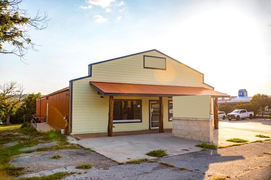 1241 Junction Hwy 27, Kerrville, TX for sale - Primary Photo - Image 1 of 1