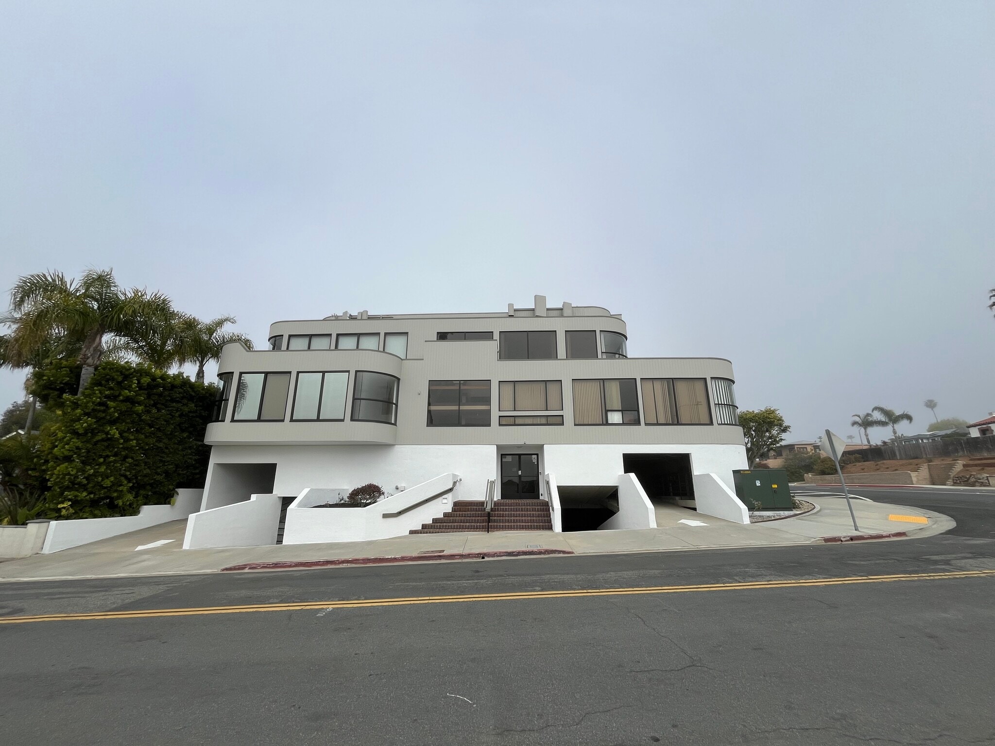 105 Crescent Bay Dr, Laguna Beach, CA for lease Building Photo- Image 1 of 18