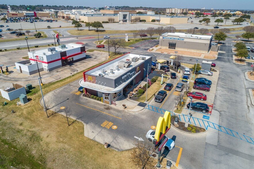 2121 S Loop 288, Denton, TX 76205