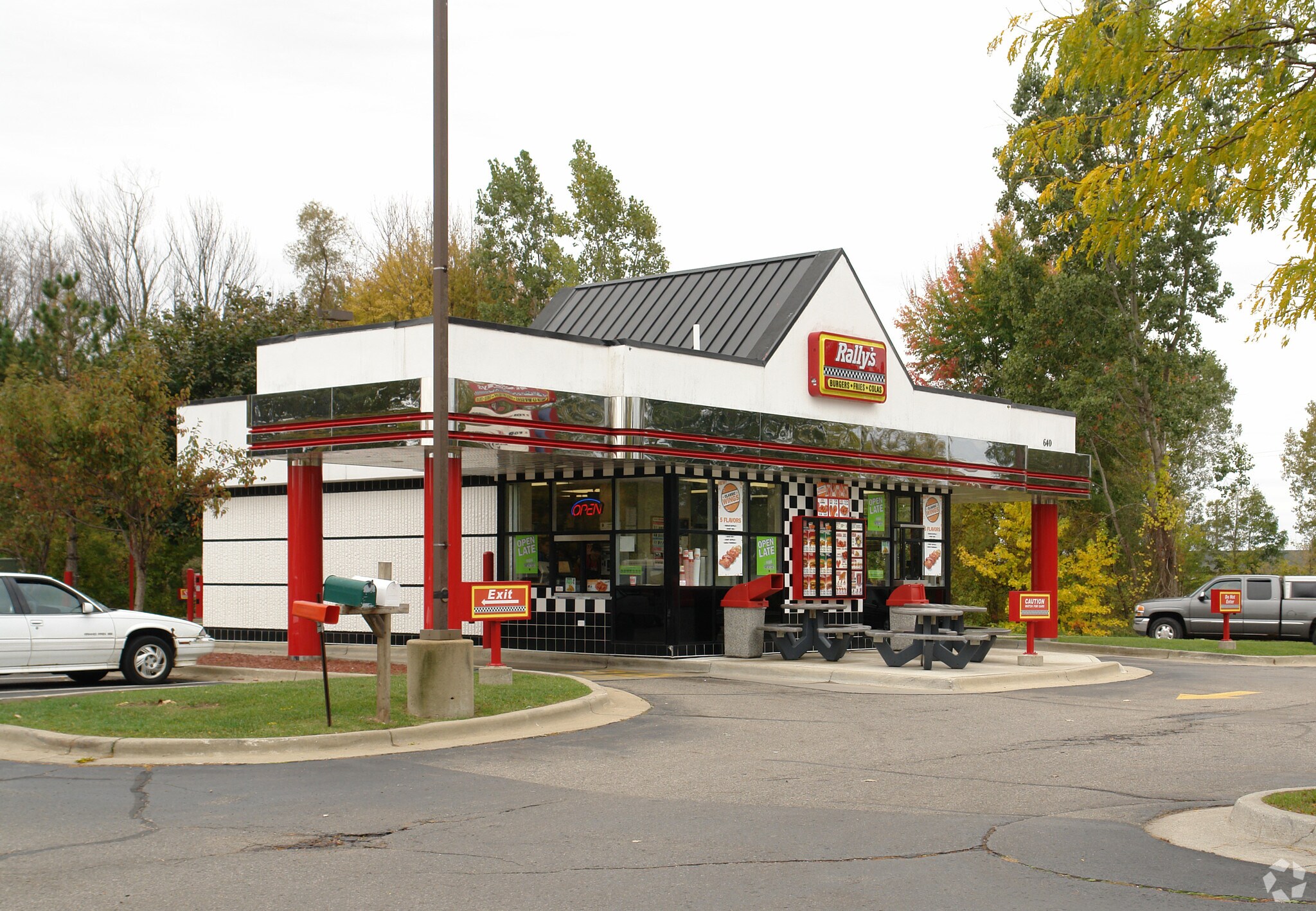 640 Lansing Rd, Charlotte, MI for sale Primary Photo- Image 1 of 1