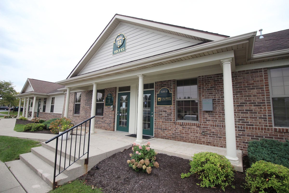 10315 Dawson's Creek Blvd, Fort Wayne, IN for lease Building Photo- Image 1 of 12