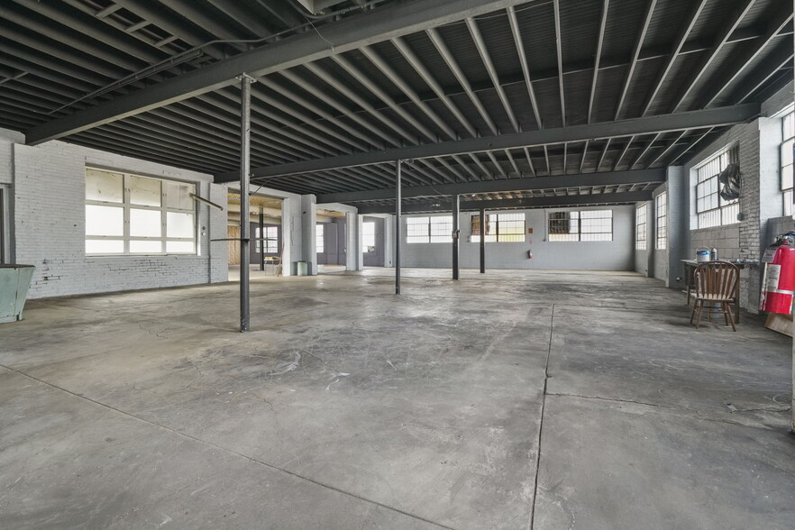 47 W Gates St, Columbus, OH for lease - Building Photo - Image 1 of 32