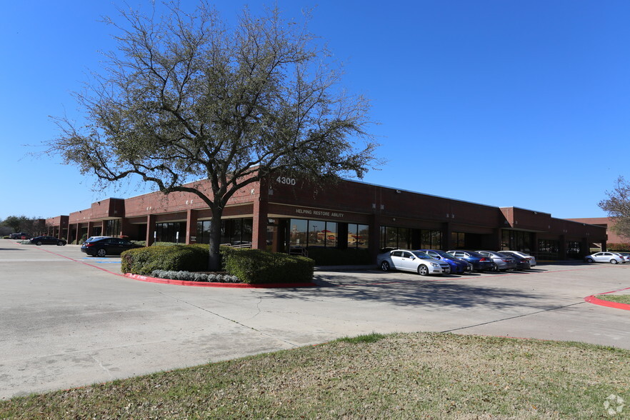 4300 Beltway Pl, Arlington, TX for lease - Building Photo - Image 1 of 14