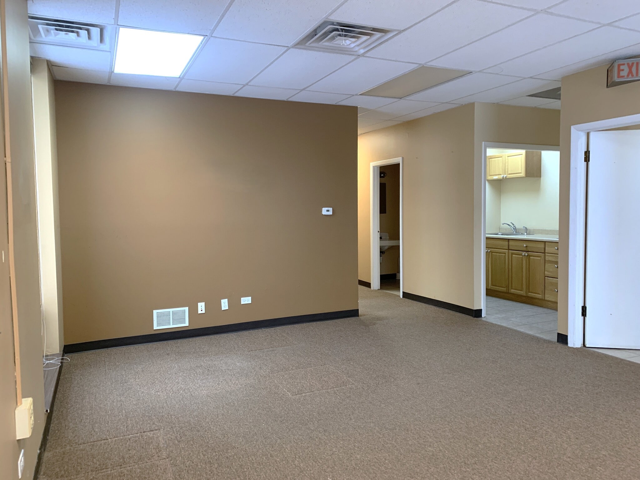781-791 Industrial Dr, Elmhurst, IL for lease Interior Photo- Image 1 of 4