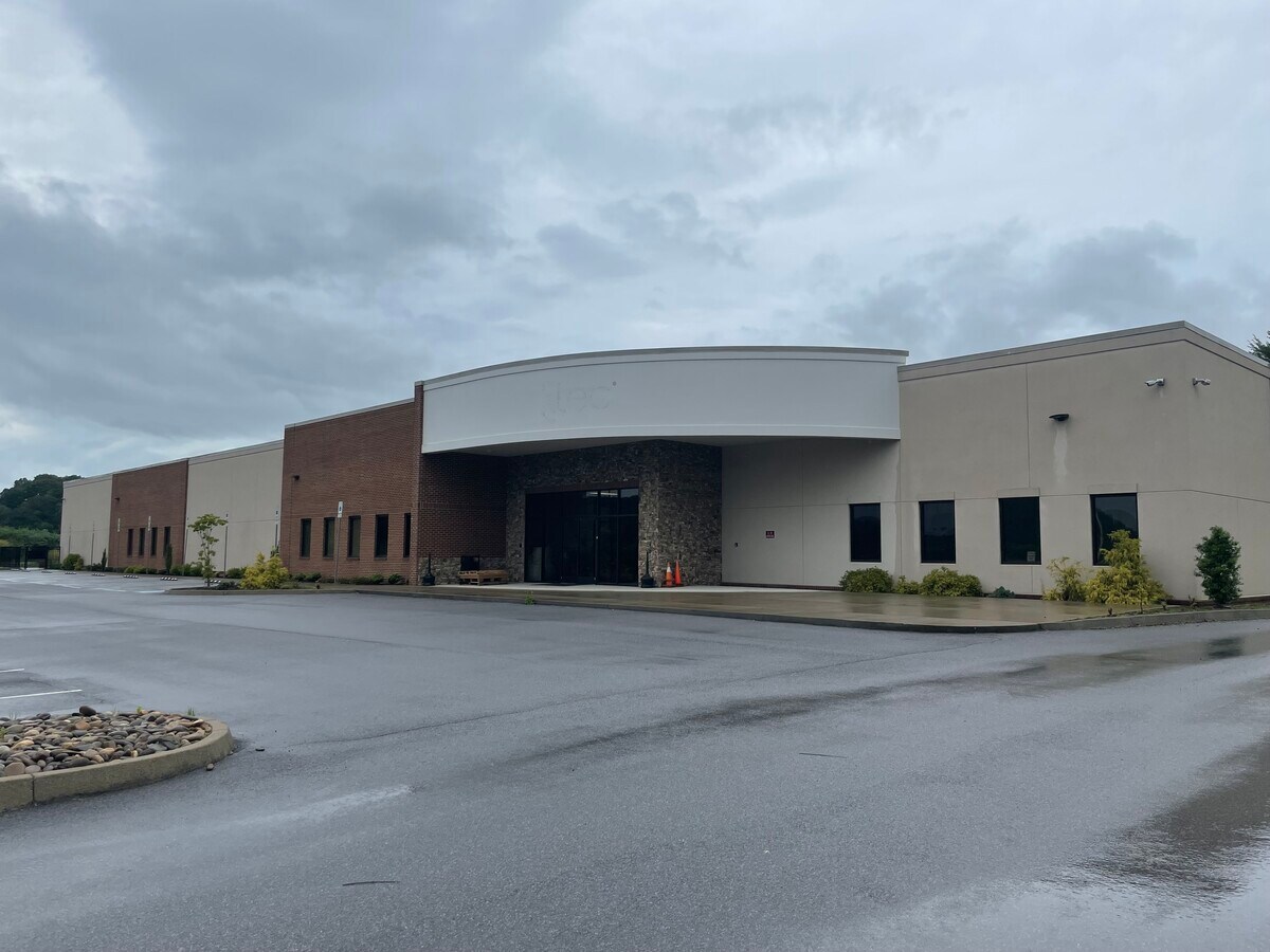 420 Riverside Park Ln, Weber City, VA 24290