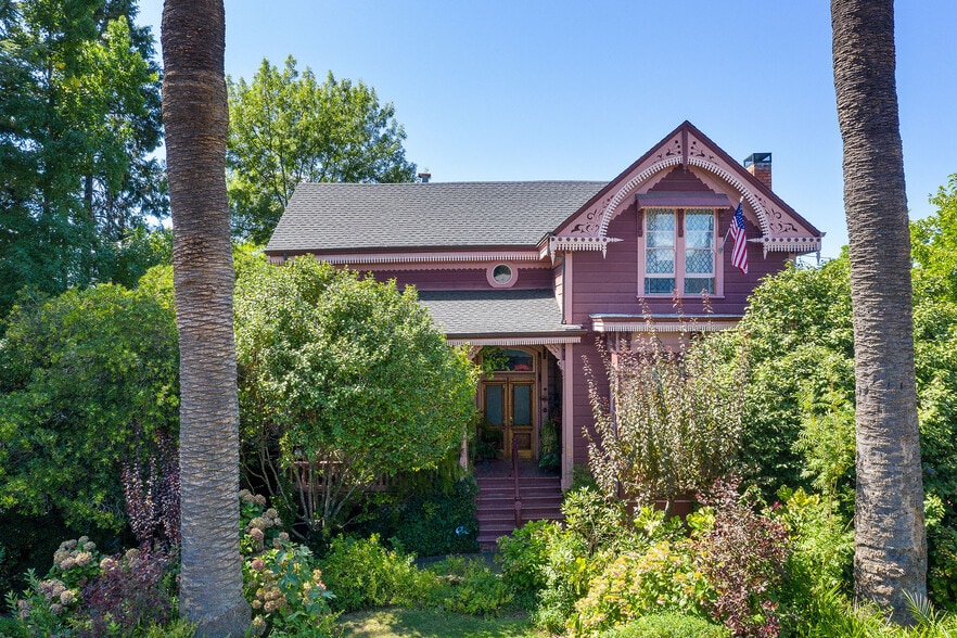 607 Johnson St, Healdsburg, CA 95448