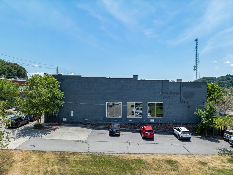 347 Depot St, Asheville, NC for lease - Building Photo - Image 2 of 3