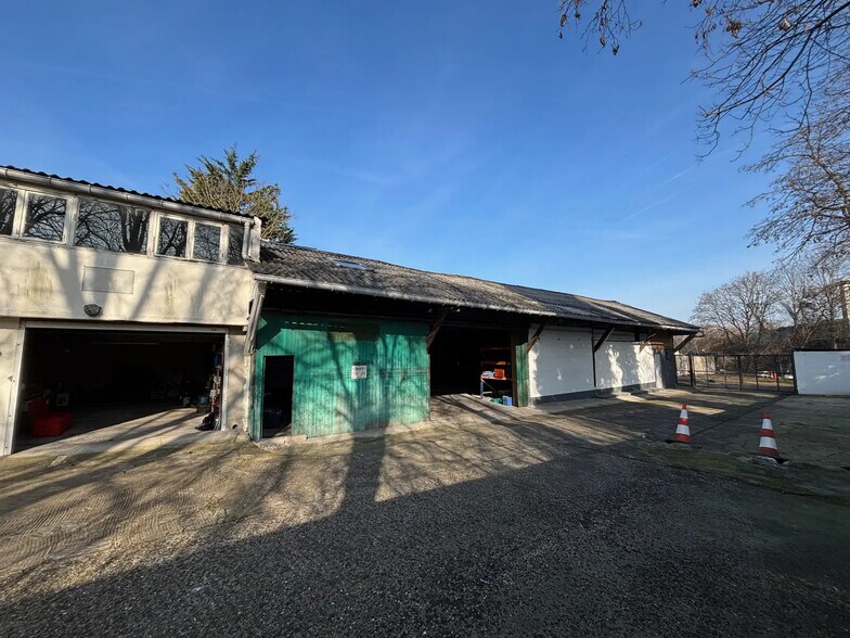 55 Rue Du Colonel Fabien, Arcueil for sale - Building Photo - Image 3 of 17