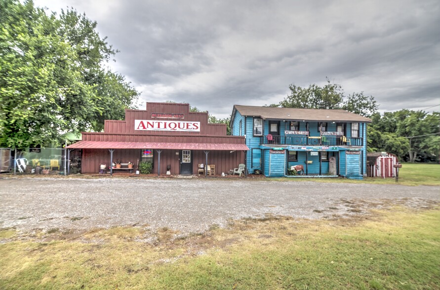 604 S Rodeo Dr, Comanche, OK for sale - Primary Photo - Image 1 of 8