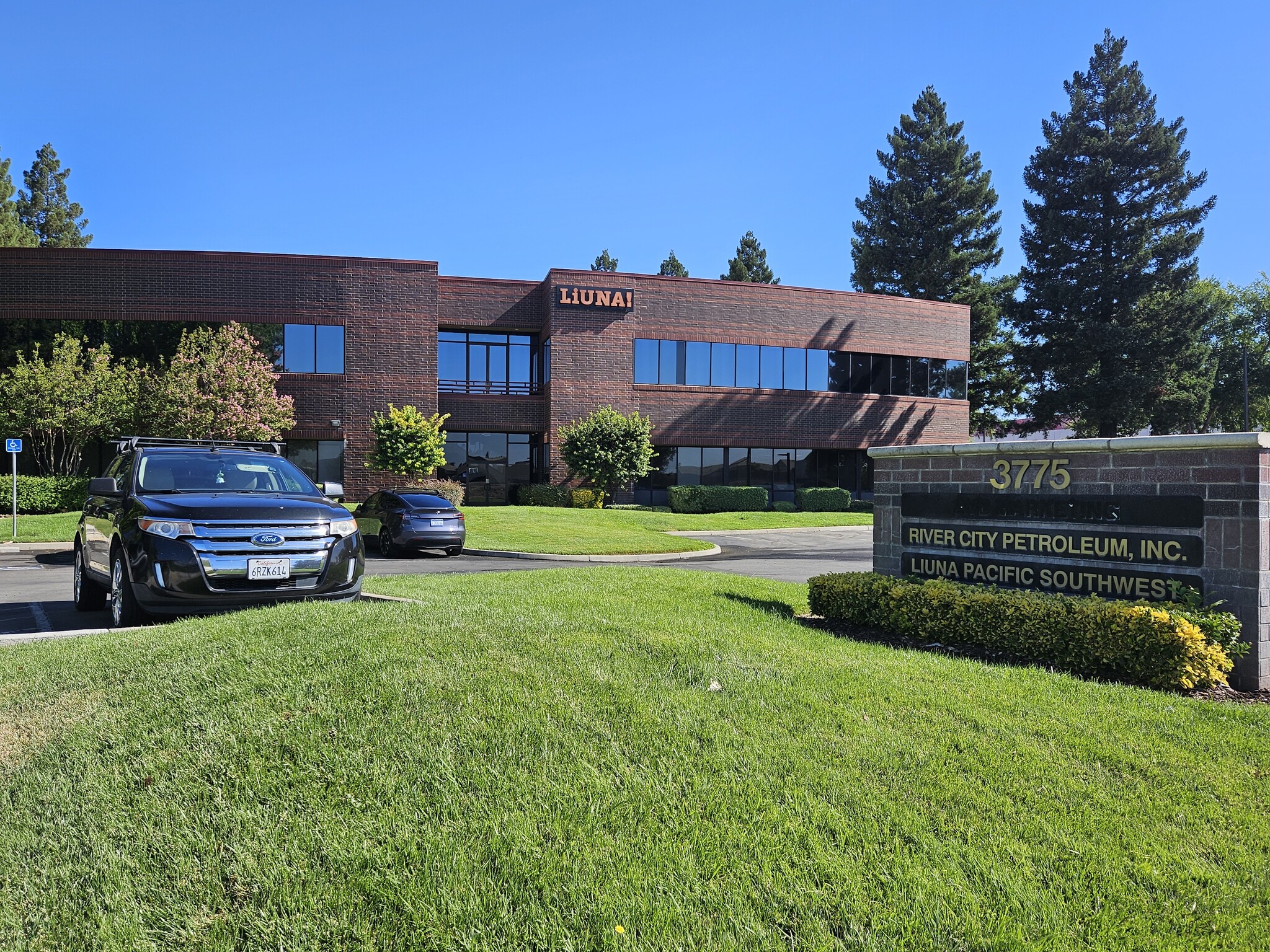 3775 N Freeway Blvd, Sacramento, CA for lease Building Photo- Image 1 of 14