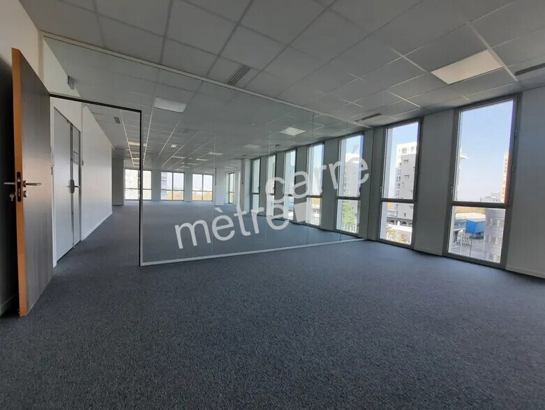 Office in Nantes for lease - Interior Photo - Image 3 of 8
