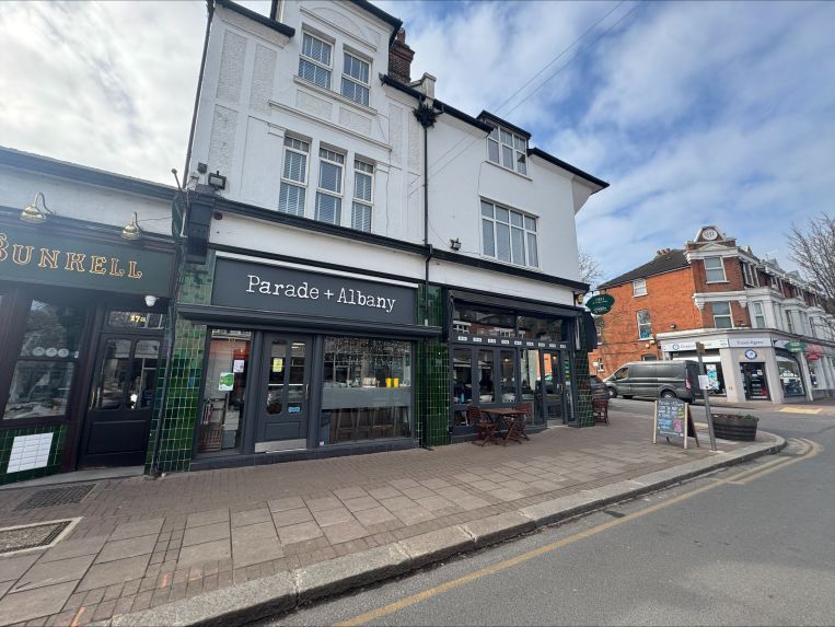 19-21 The Parade, Claygate for sale - Building Photo - Image 3 of 9