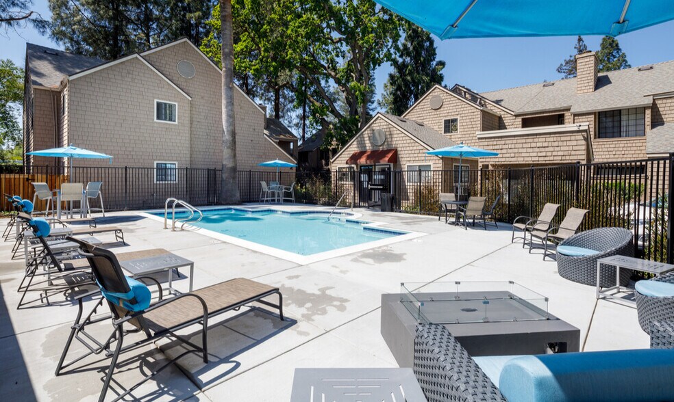 1295 Homestead Ave, Walnut Creek, CA 94598