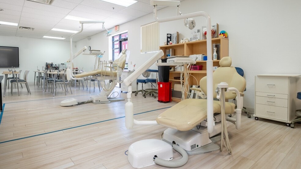 163 N Dobson Rd, Mesa, AZ for sale - Interior Photo - Image 3 of 7