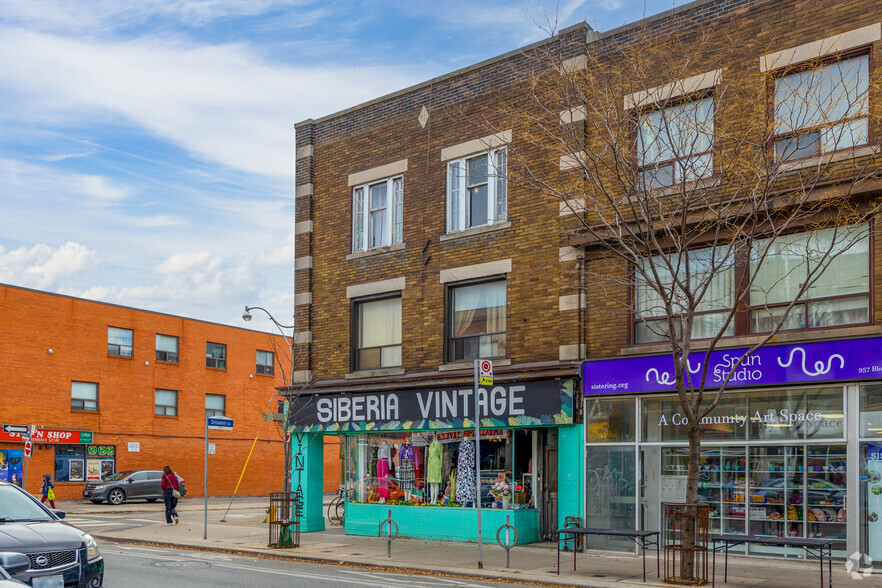 955 Bloor St, Toronto, ON for sale - Building Photo - Image 2 of 4