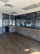 4501-4513 Southern Hills Dr, Sioux City, IA for lease Building Photo- Image 2 of 2