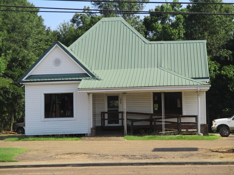 1314 Delaware Ave, Mccomb, MS for sale - Building Photo - Image 1 of 1
