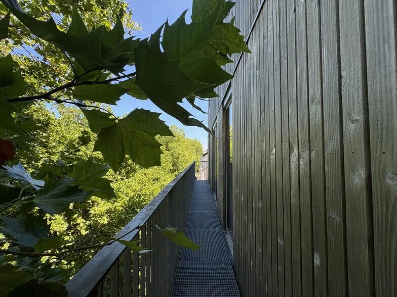 Office in Nantes for lease - Building Photo - Image 2 of 15