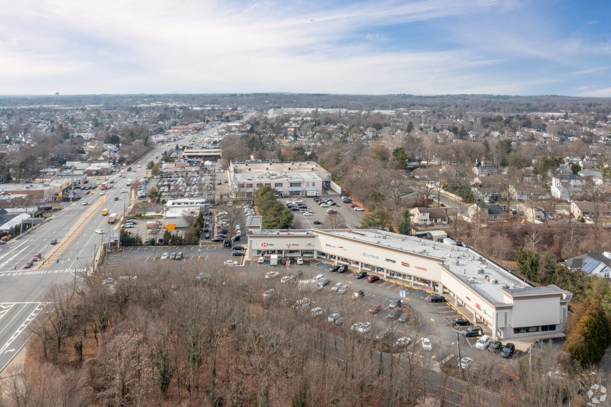 621 Jericho Tpke, Syosset, NY 11791 Syosset Plaza