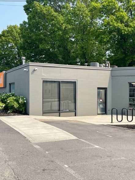24-26 Elliot St, Newton, MA for lease - Building Photo - Image 1 of 8