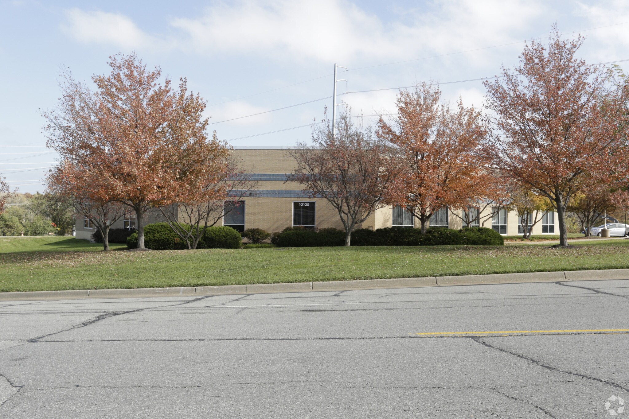 10105 Marshall Dr, Lenexa, KS for sale Primary Photo- Image 1 of 1