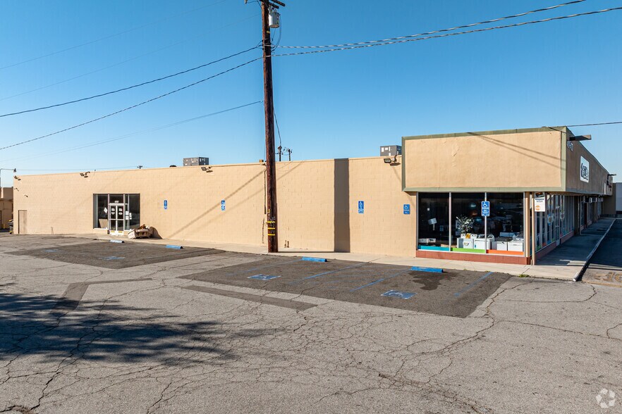 4701-4737 Holt Blvd, Montclair, CA for sale - Primary Photo - Image 1 of 1
