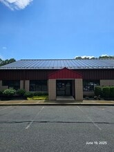 12 Orben Dr, Landing, NJ for lease Interior Photo- Image 1 of 30