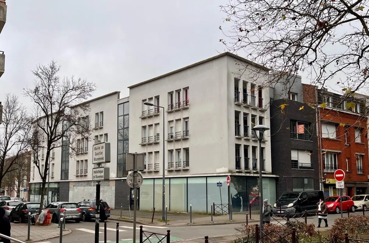 Flex in Lille for sale Building Photo- Image 1 of 9