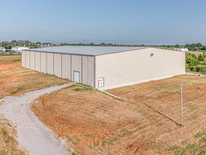 8032 Industrial Dr, Shawnee, OK for lease Building Photo- Image 1 of 14