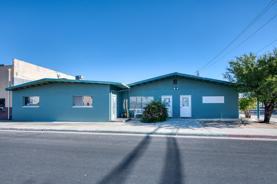 722 Lincoln Ave, Clovis, CA for sale - Building Photo - Image 1 of 5