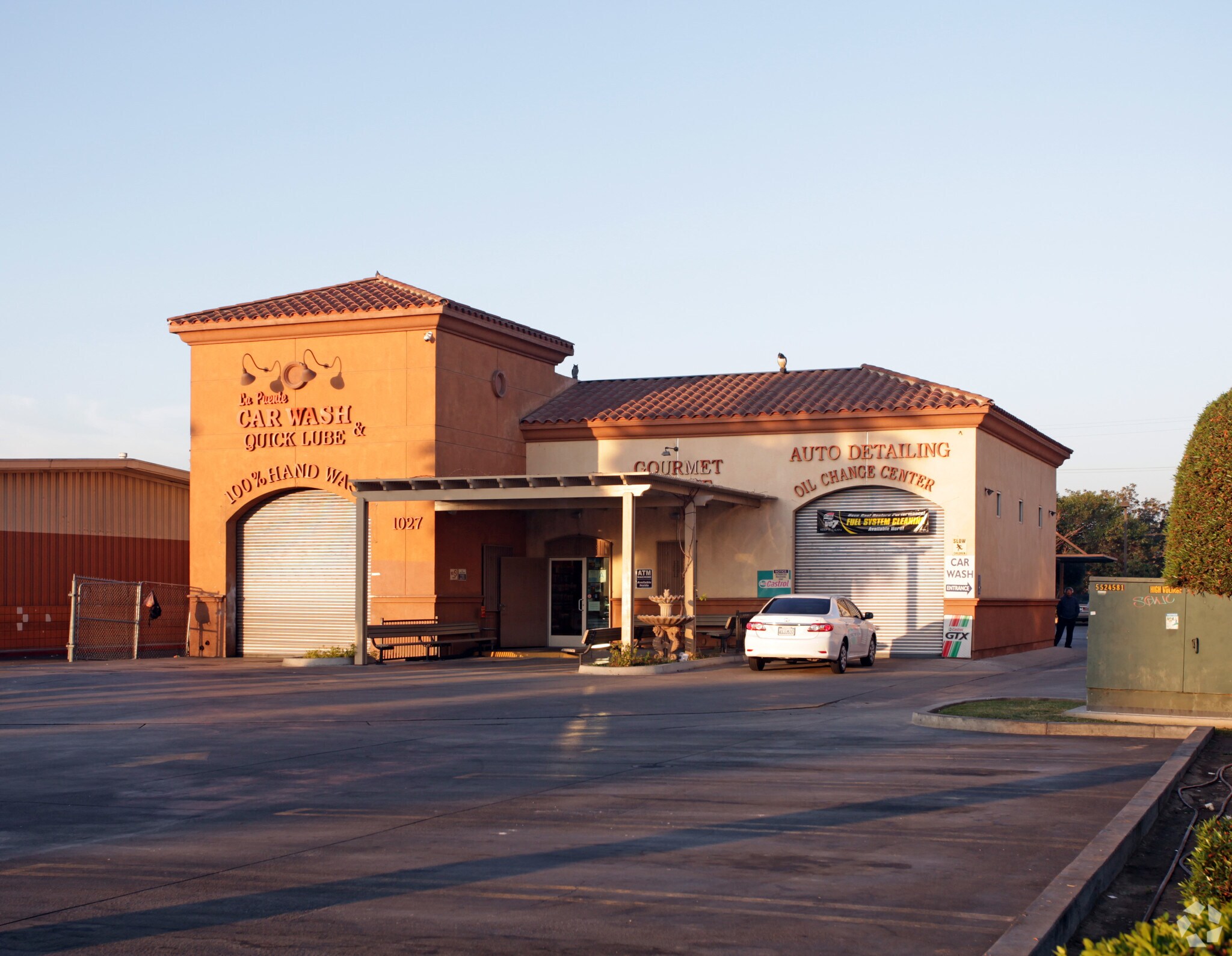 1027 N Hacienda Blvd, La Puente, CA, 91744 Car Wash
