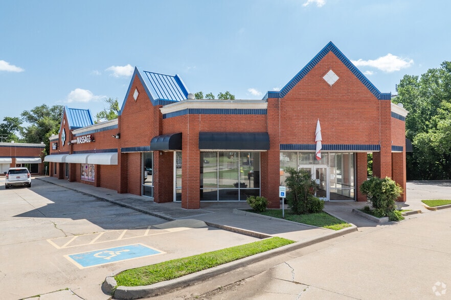 5959 NW Expressway St, Oklahoma City, OK for lease - Primary Photo - Image 1 of 44
