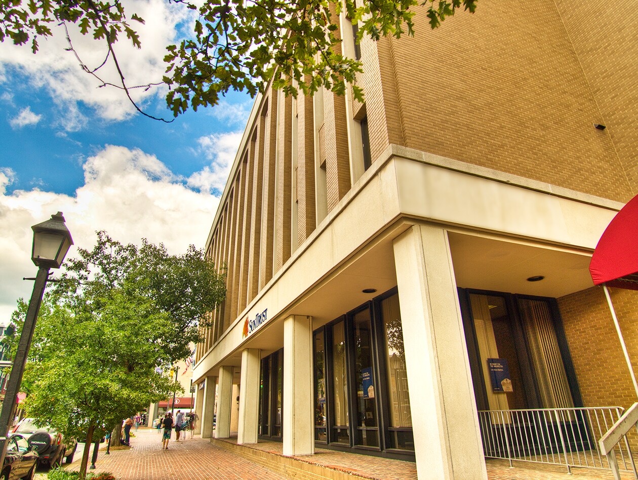 515 King St, Alexandria, VA 22314 Courthouse Square