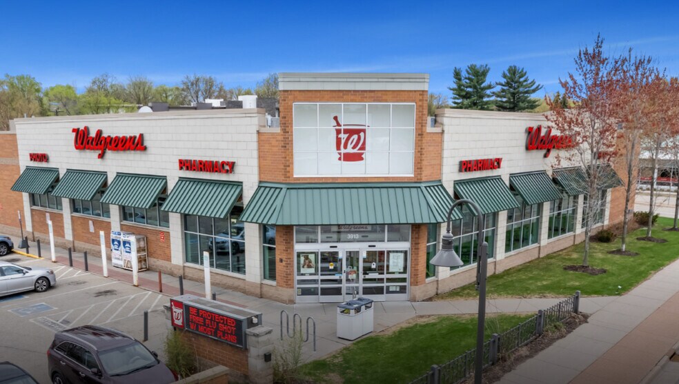 3913 W Old Shakopee Rd, Bloomington, MN for sale - Building Photo - Image 1 of 2