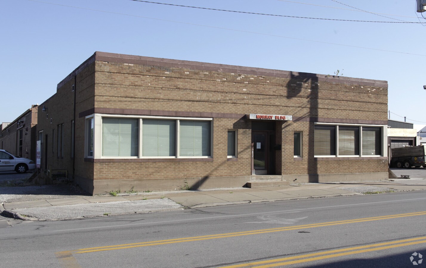 1701 Rockingham Rd, Davenport, IA 52802